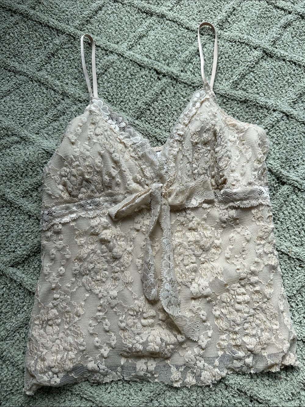 VINTAGE No Boundaries Cream Lace Bow Camisole